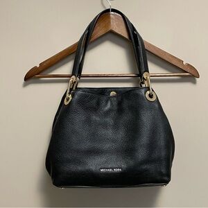 Michael Michael Kors Black Raven
Medium Pebbled Leather Shoulder Bag